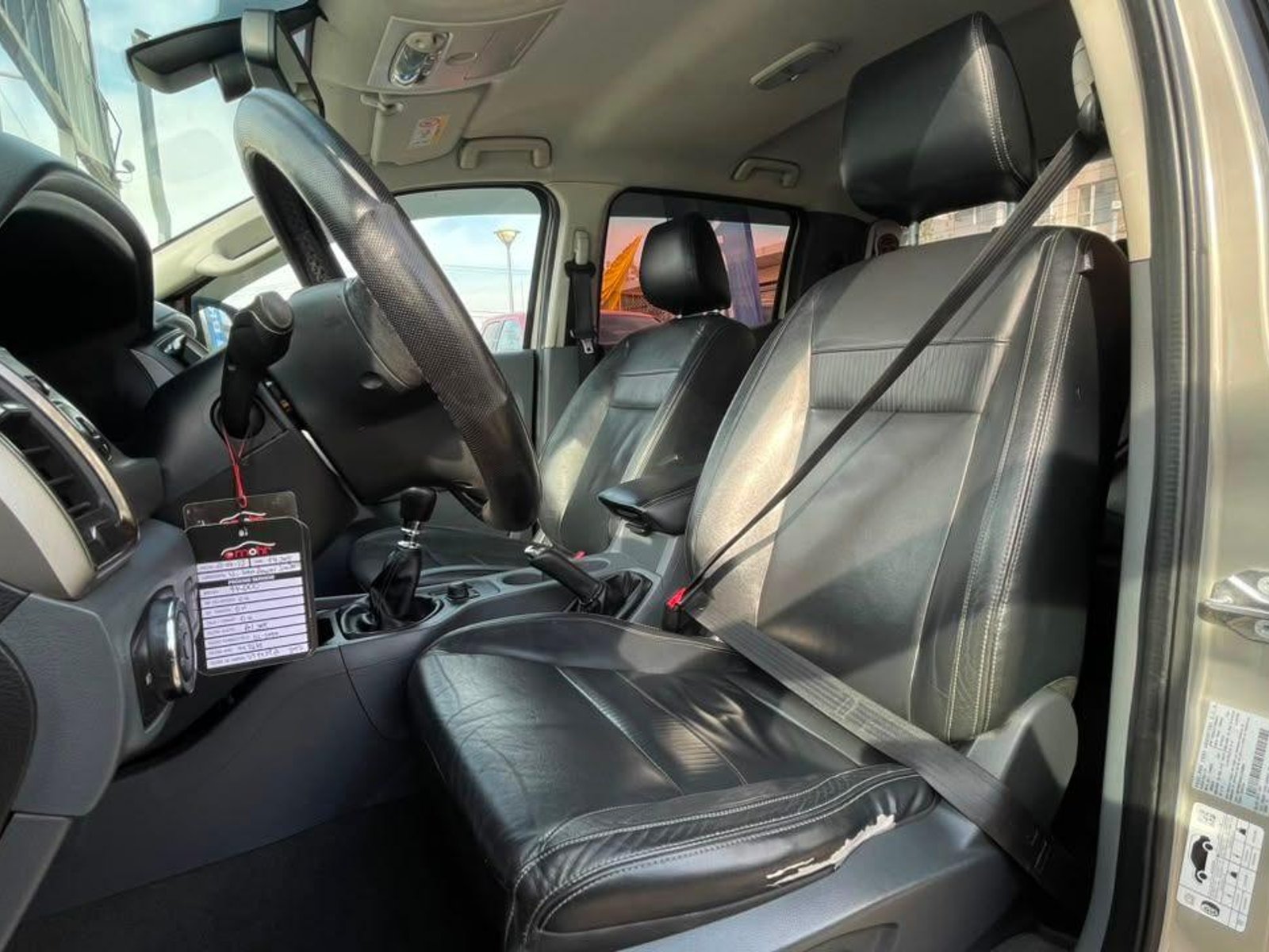 Ford RANGER DCAB LTD 4X4 3.2 2020 - Foto 5 de 14