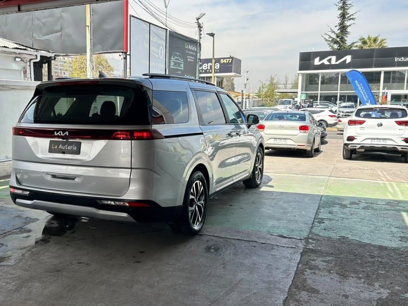 Kia CARNIVAL 2022 - Imagen 3 de 20