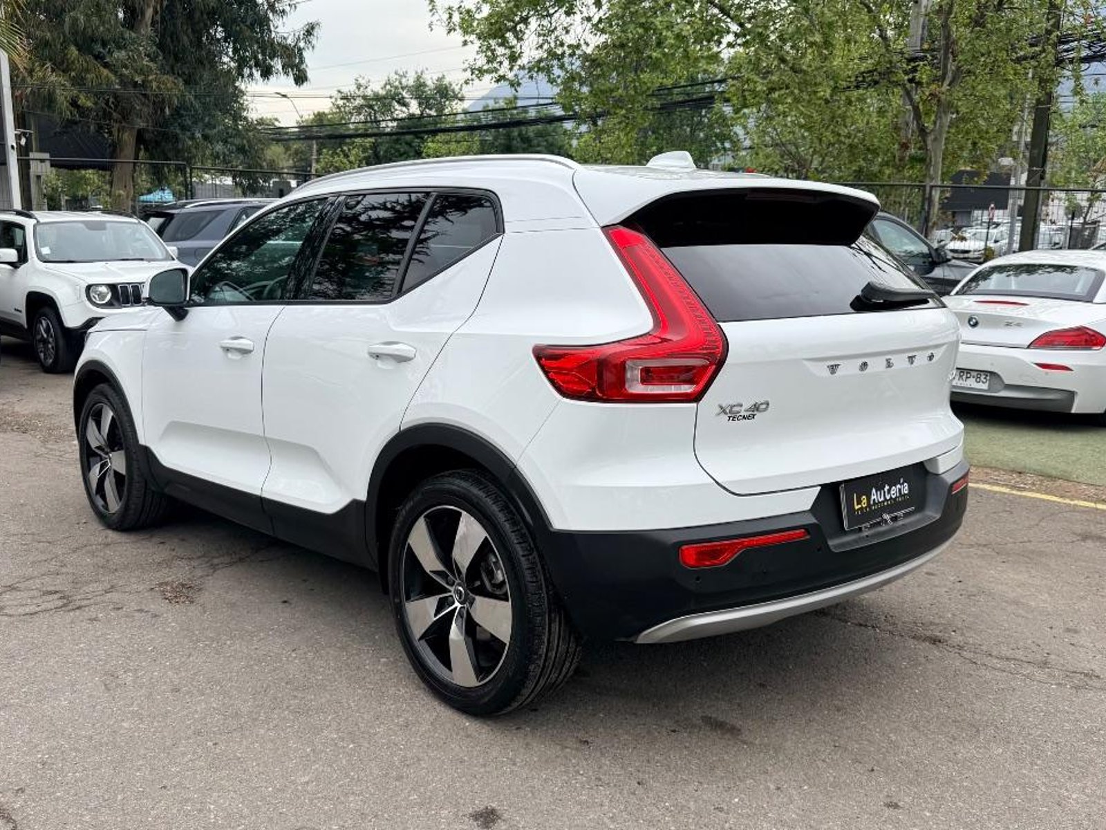 Volvo XC40 2021 - Foto 3 de 20