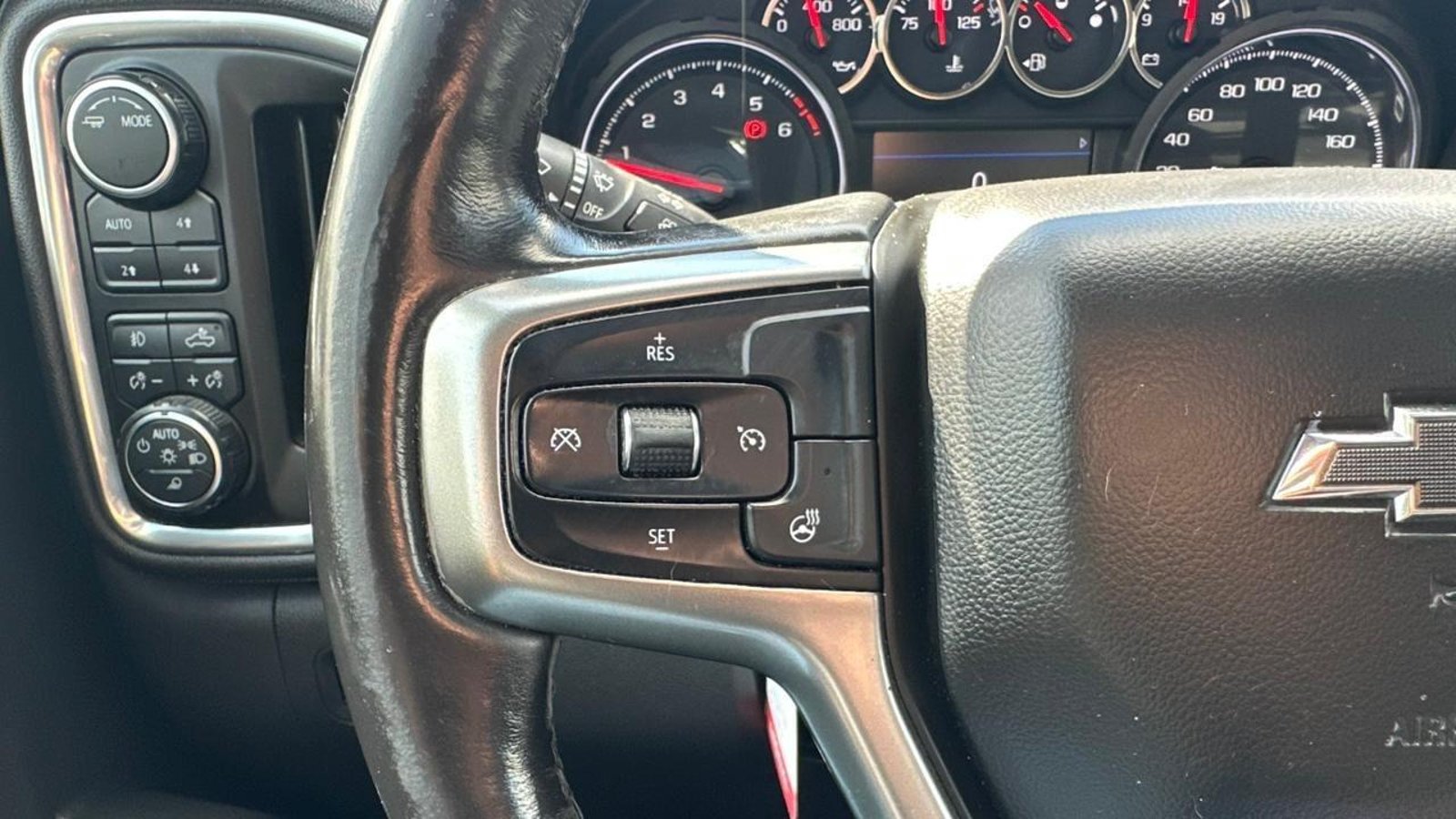 Chevrolet SILVERADO 5.3L DOBLE CAB 4P AT 2021 - Imagen 20 de 20