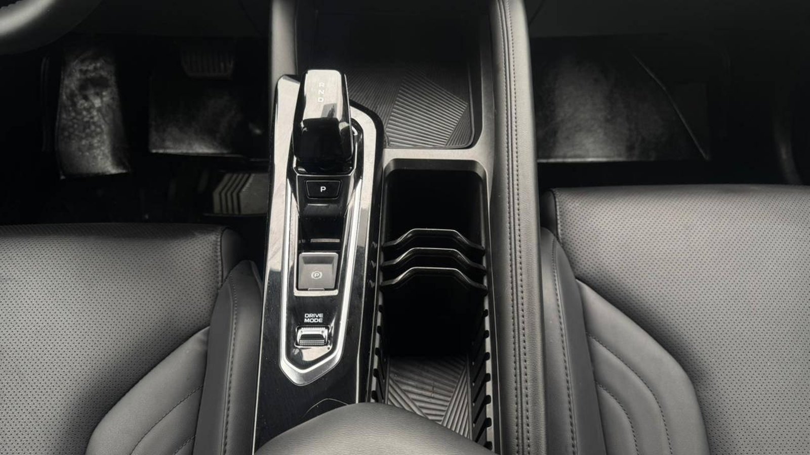 GEELY COOLRAY 2026 - Imagen 16 de 20