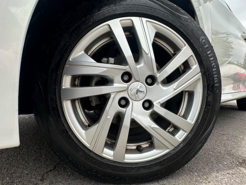 Peugeot 208 2023 - Imagen 3 de 20