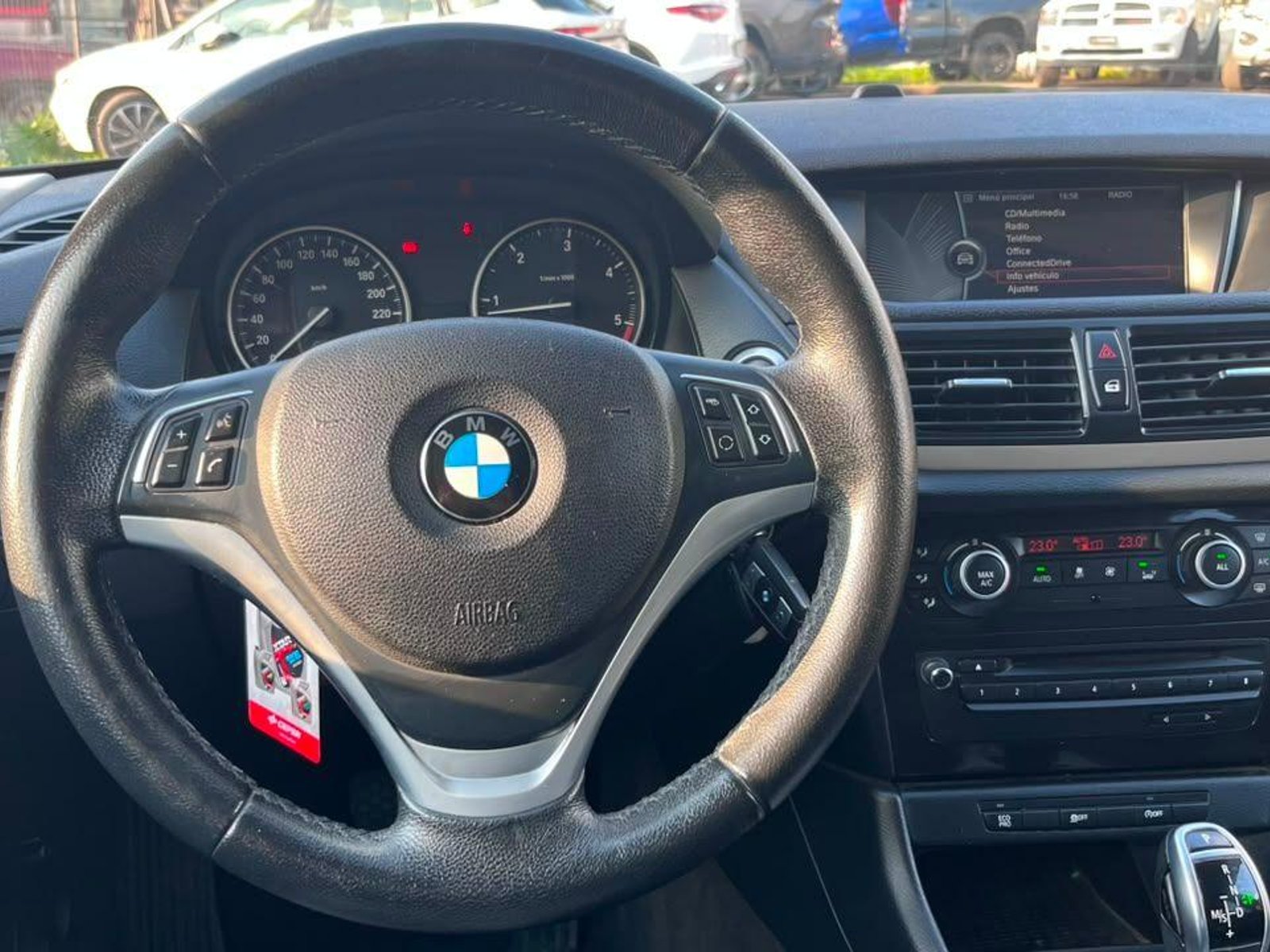 BMW X1 2014 - Foto 5 de 17