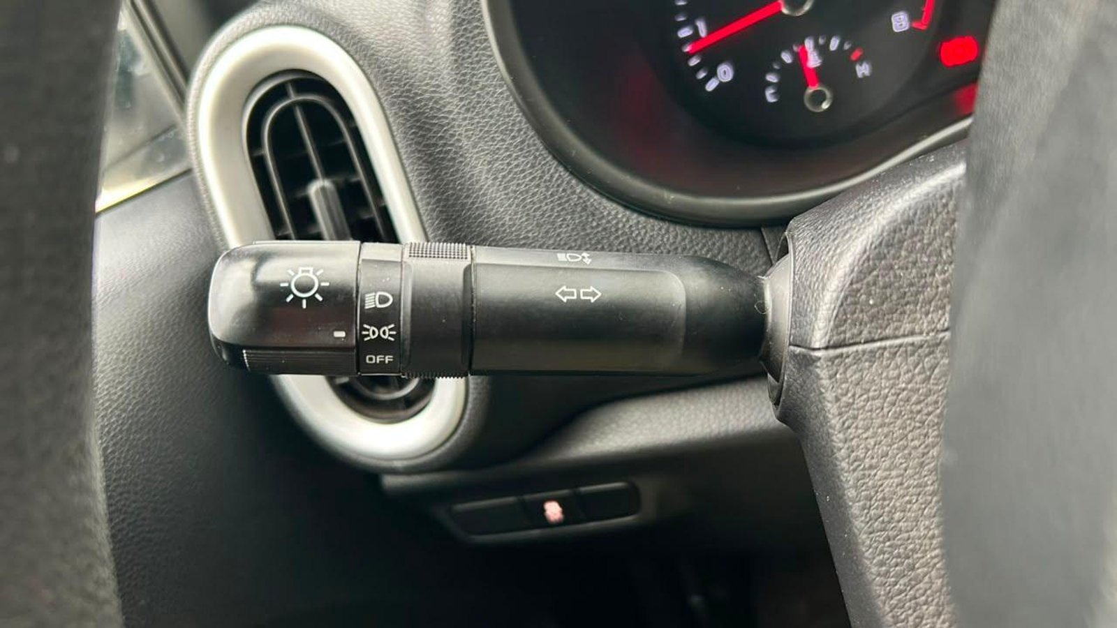 Kia Morning 2023 - Imagen 18 de 20