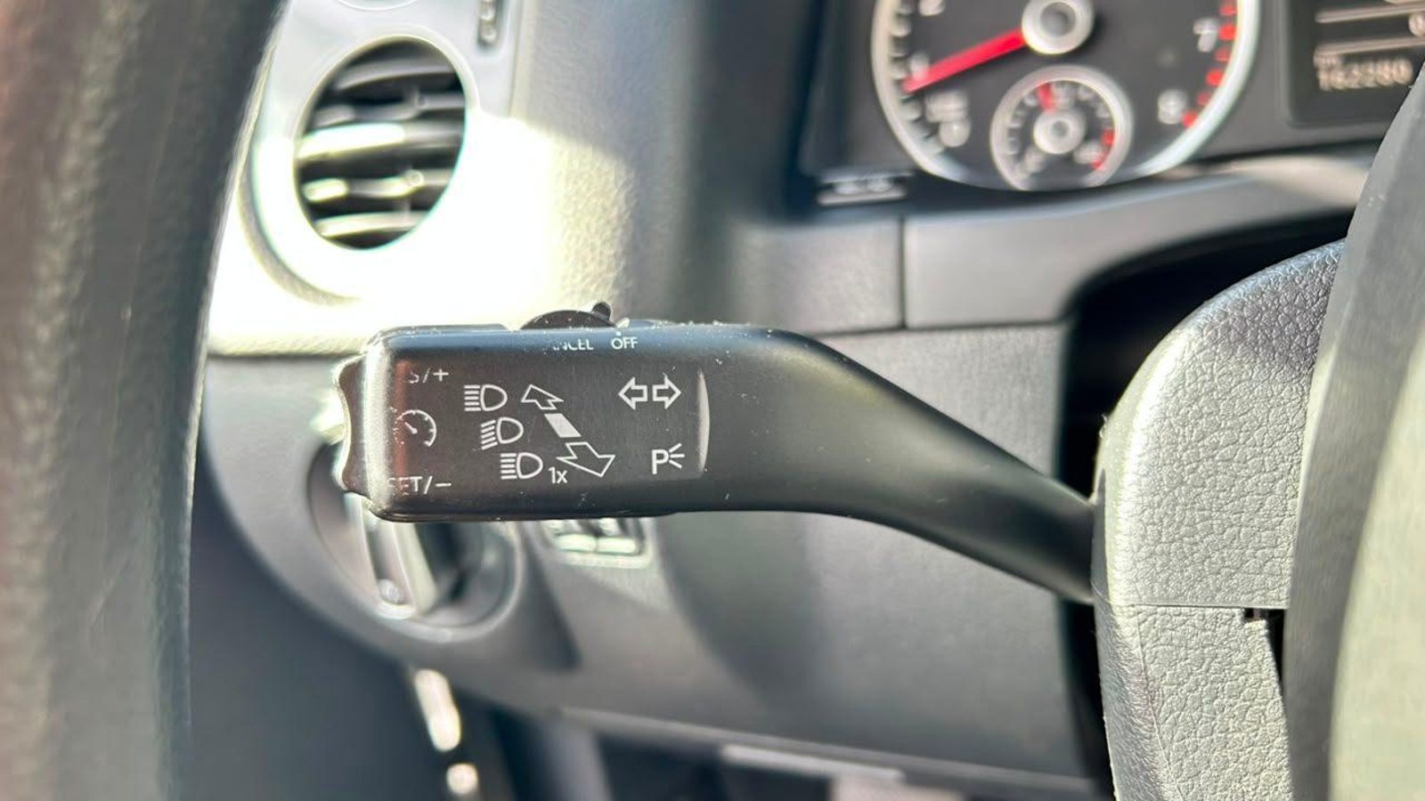 Volkswagen Tiguan 2015 - Imagen 19 de 20