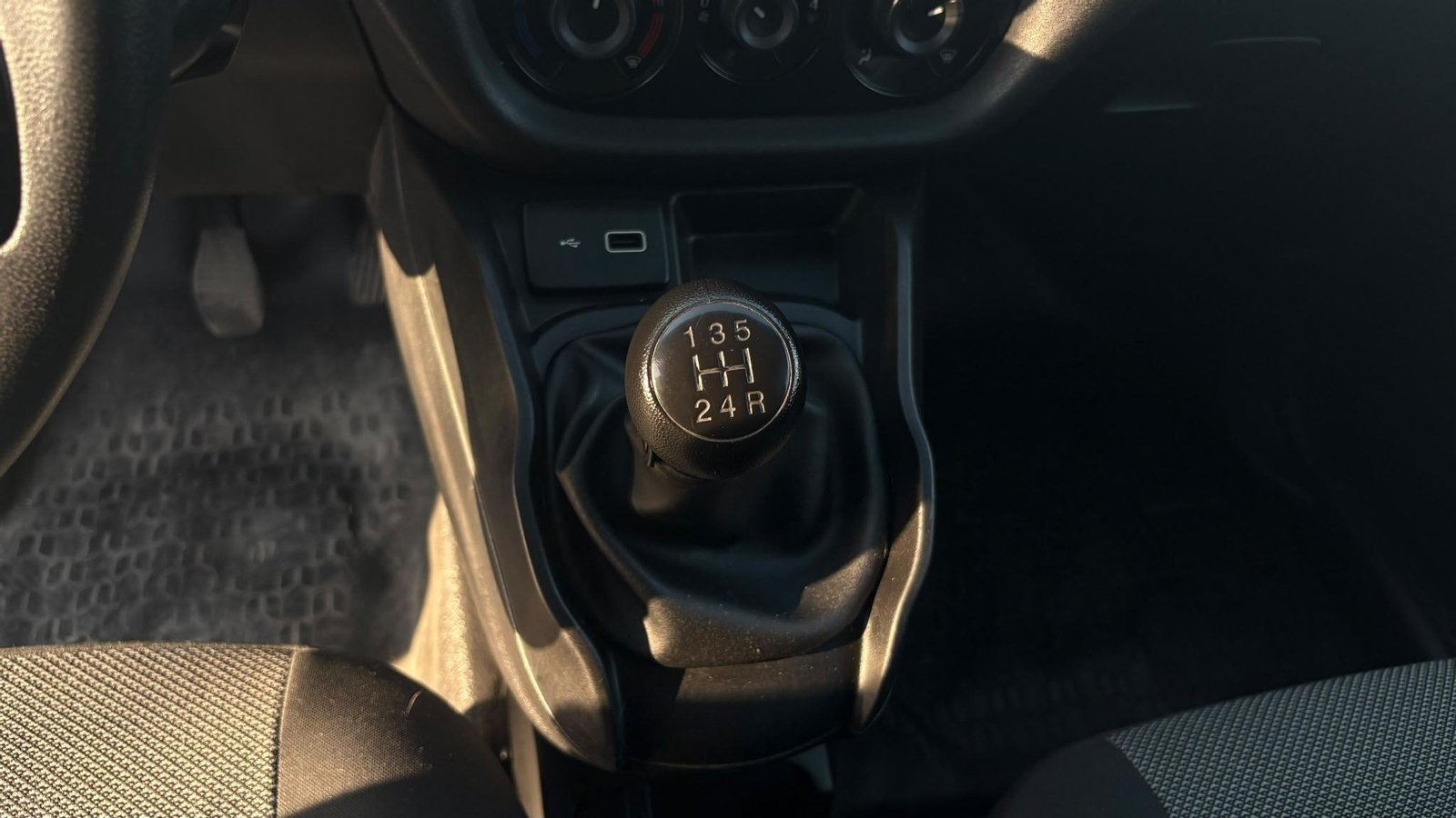 RAM VAN 1000 CARGO 2022 - Imagen 8 de 17