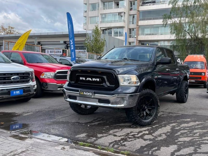Dodge RAM 1500 LARAMIE 2017
