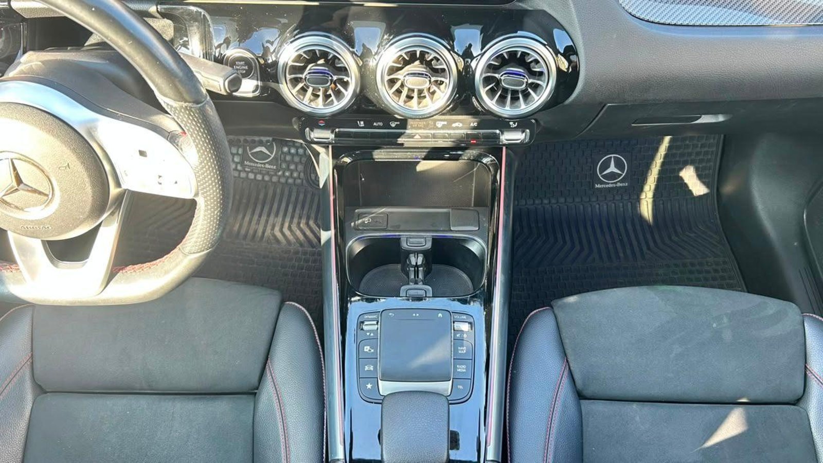 Mercedes-Benz GLA 2022 - Imagen 16 de 20