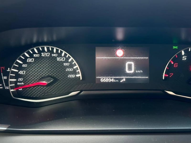 Peugeot 208 2024 - Imagen 7 de 20