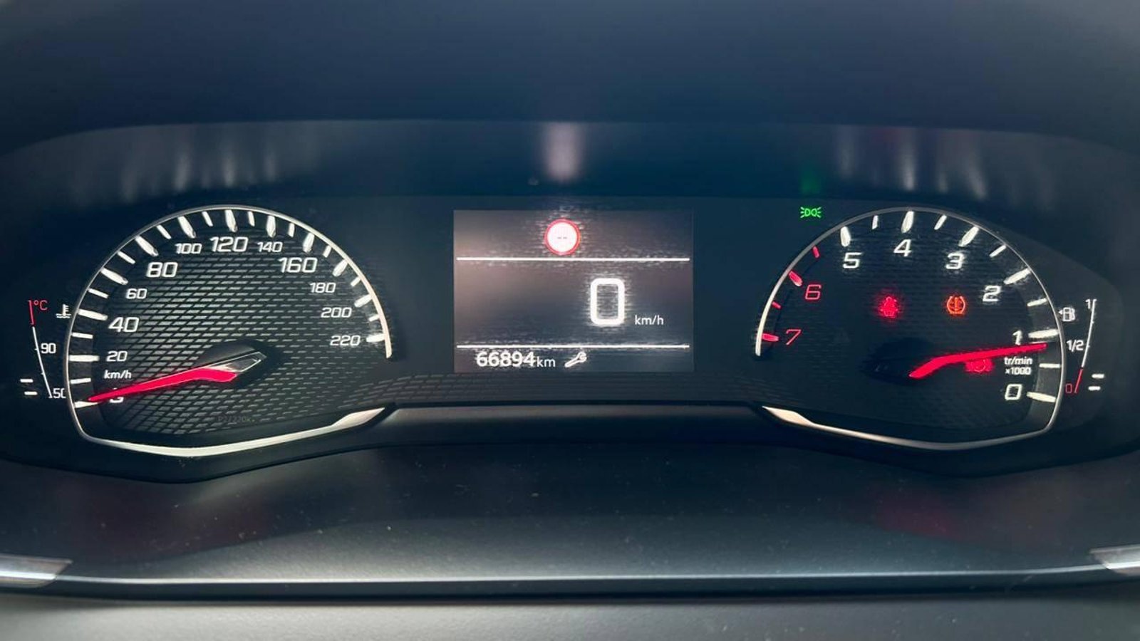 Peugeot 208 2024 - Imagen 7 de 20