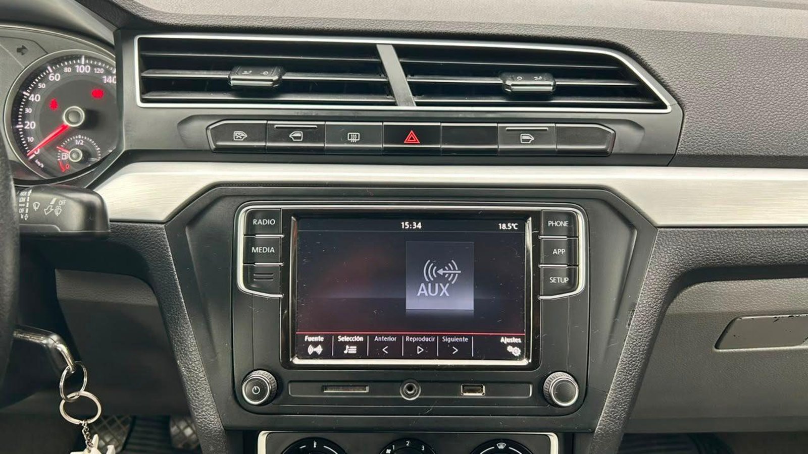 Volkswagen VOYAGE 2022 - Imagen 12 de 20