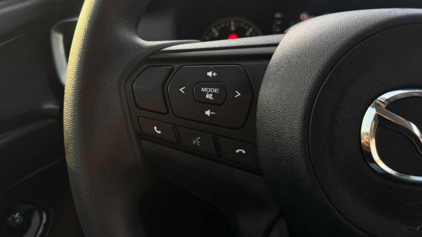 MAZDA BT 50 4WD 3.0 2026 - Imagen 13 de 20
