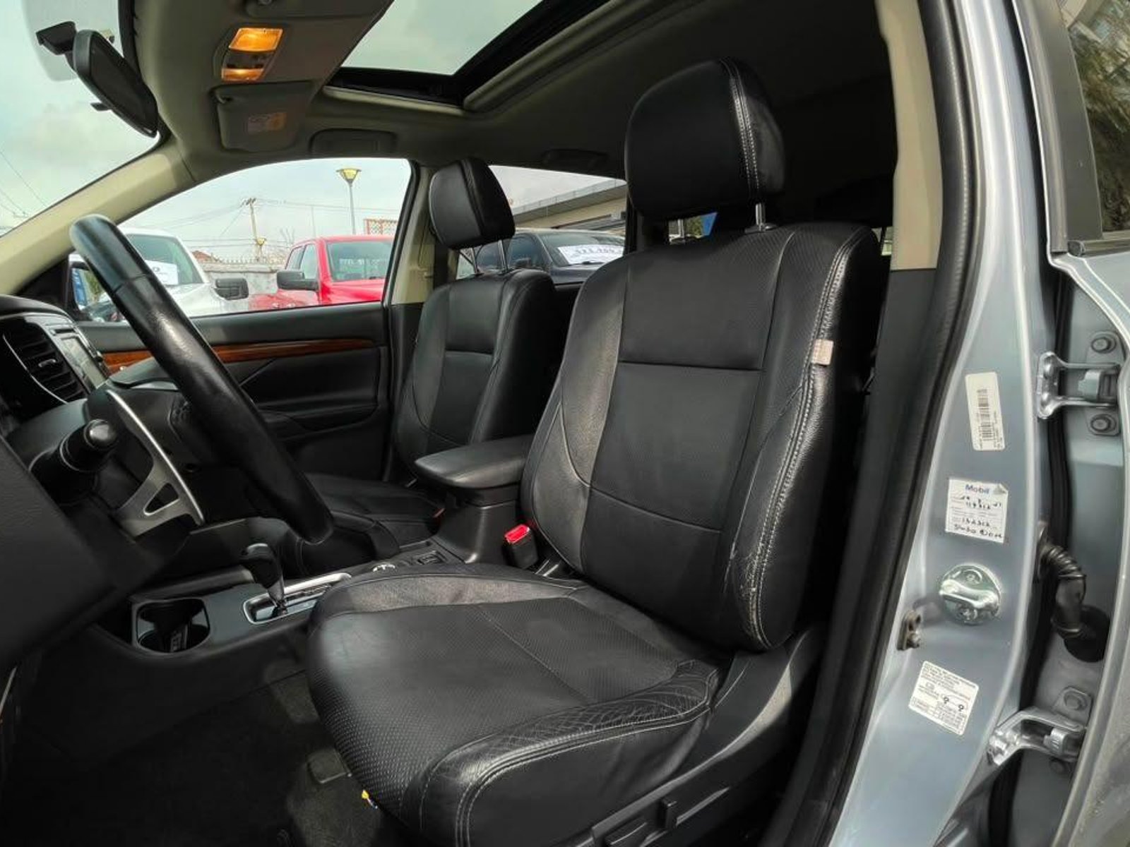 Mitsubishi OUTLANDER 2014 - Foto 5 de 18
