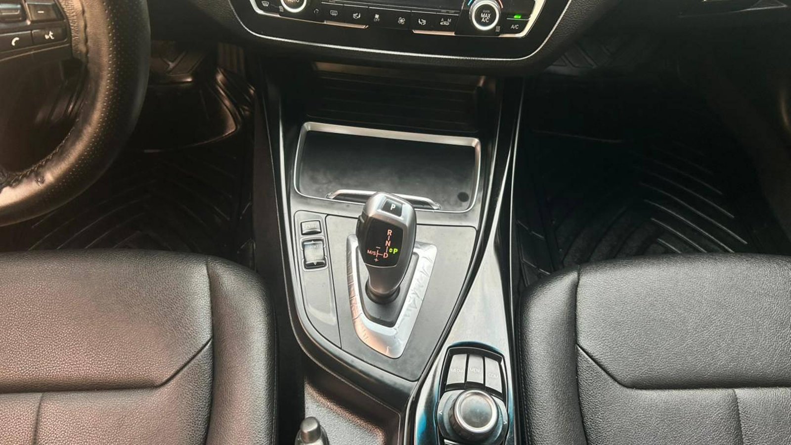 BMW 118I 2018 - Imagen 15 de 20