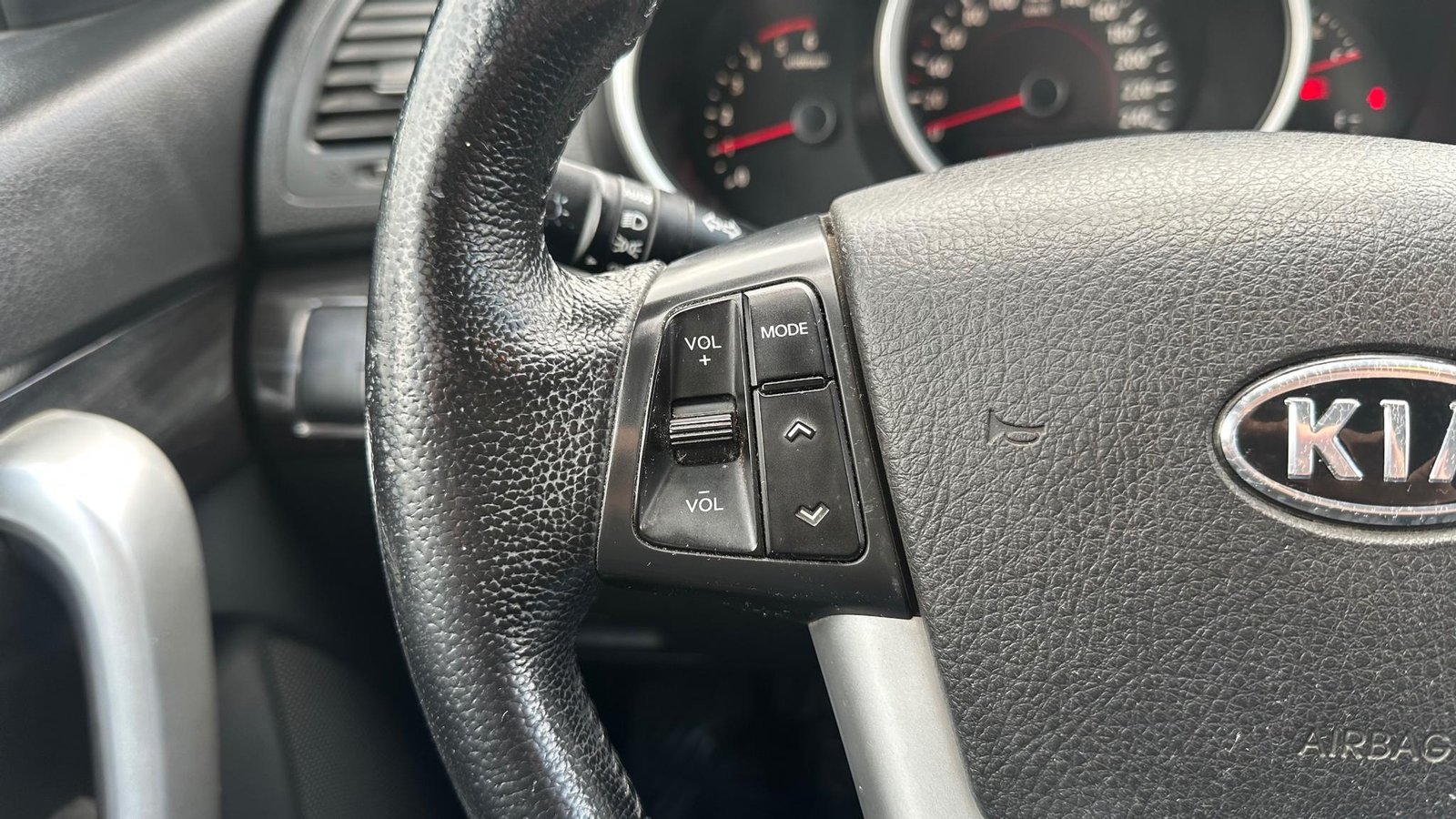 Kia SORENTO 2012 - Imagen 14 de 18