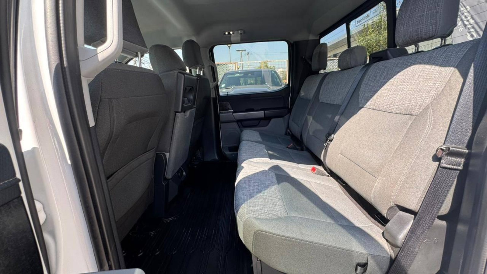 Ford F-150 2023 - Imagen 14 de 20