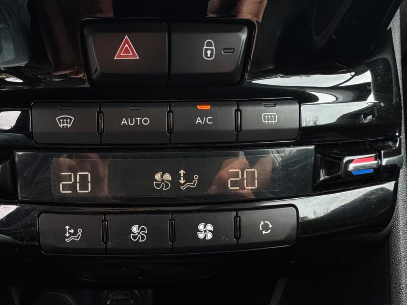 Peugeot 2008 2018 - Imagen 18 de 20