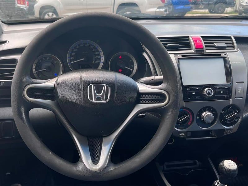 Honda CITY 2014 - Imagen 7 de 12