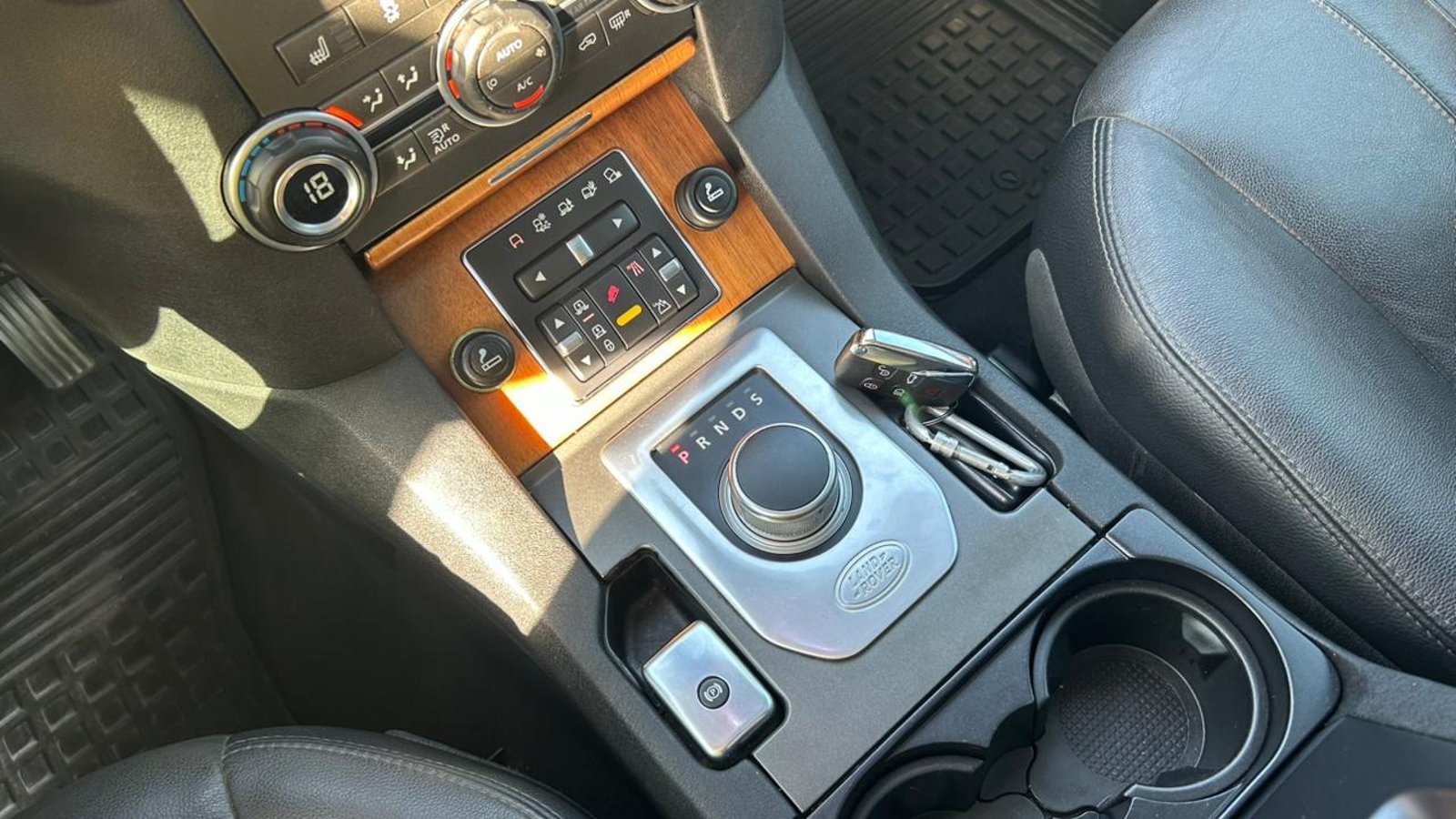 Land Rover Discovery 2014 - Imagen 13 de 20