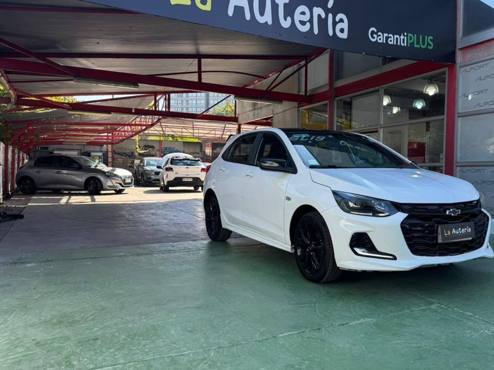 Chevrolet Onix Turbo 2024 - Foto 2 de 18