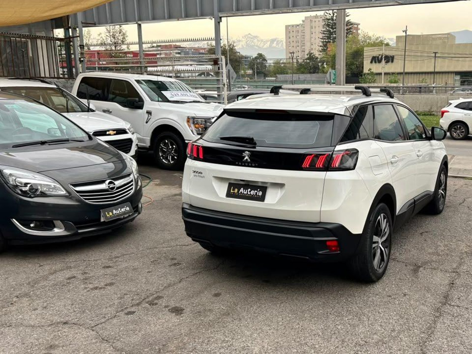 Peugeot 3008 2022 - Foto 3 de 20