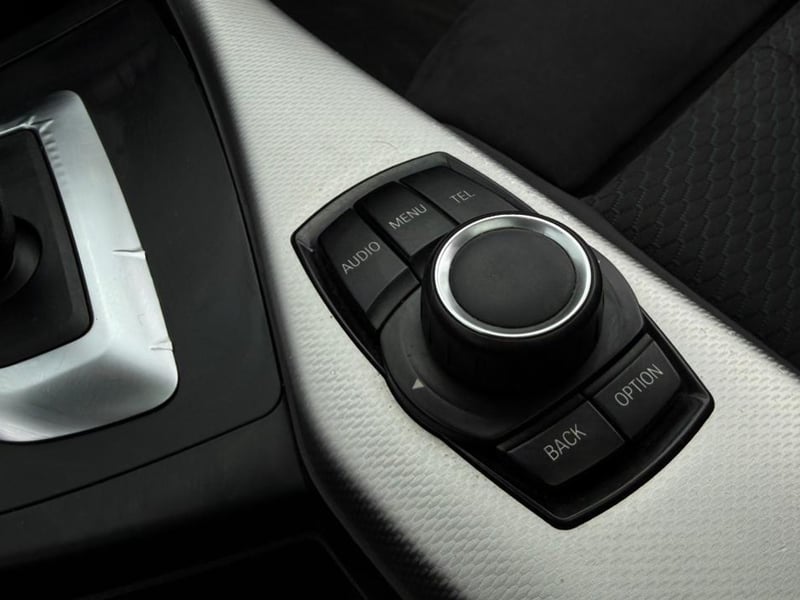 BMW 120i 2017 - Imagen 17 de 20