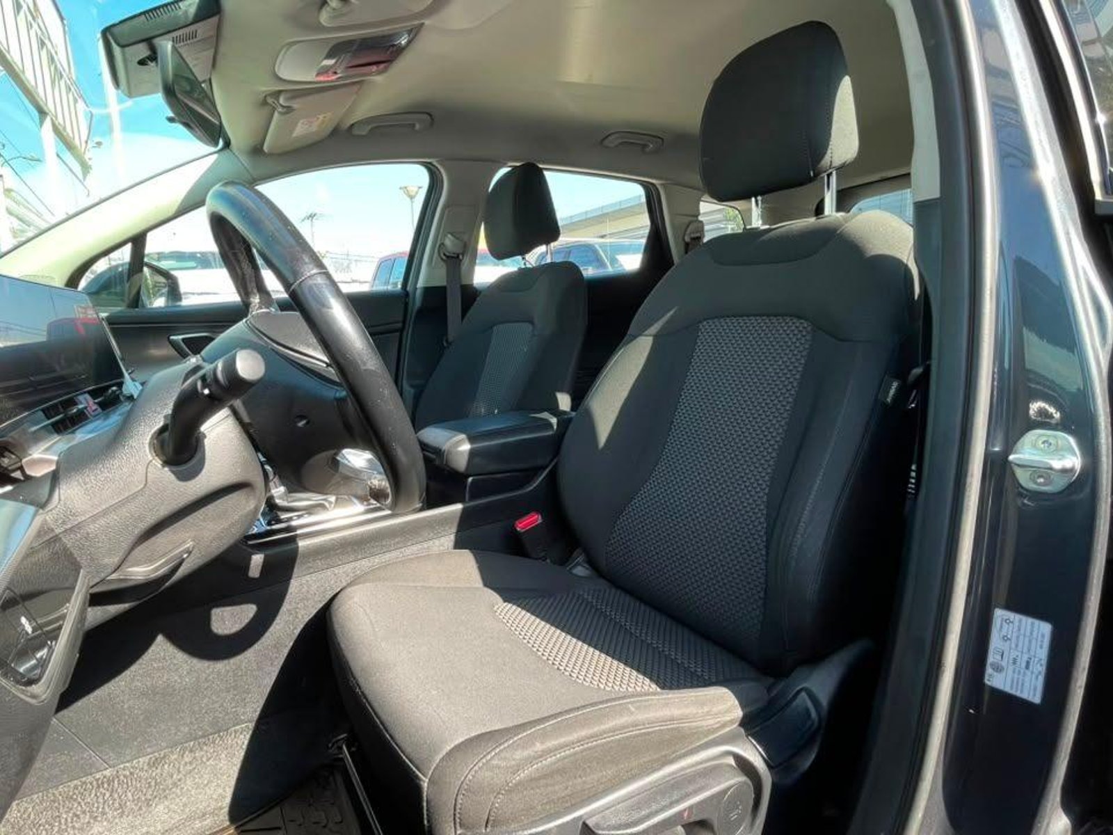 Kia NEW SPORTAGE 2022 - Foto 5 de 16