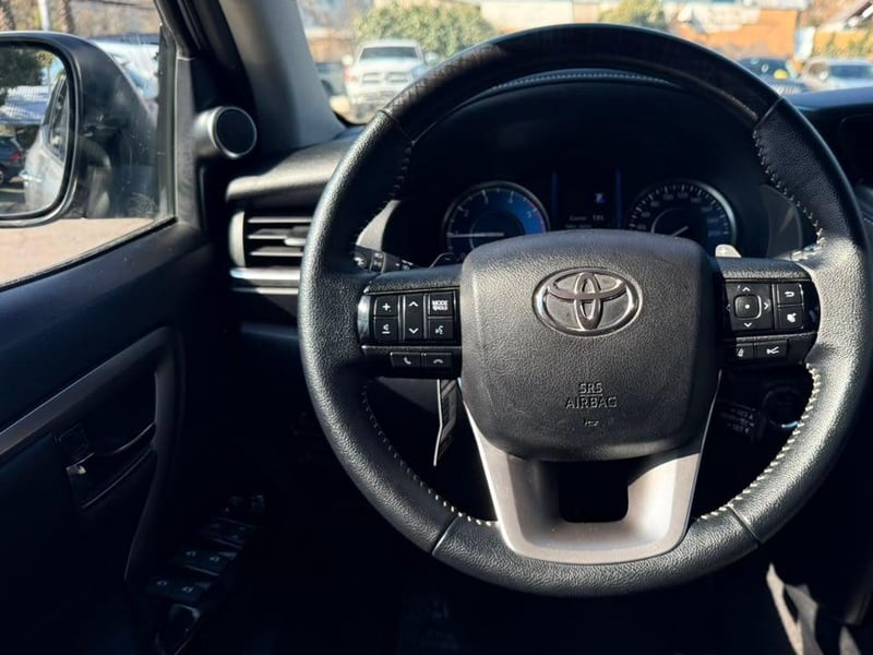 Toyota FORTUNER 2022 - Imagen 8 de 20