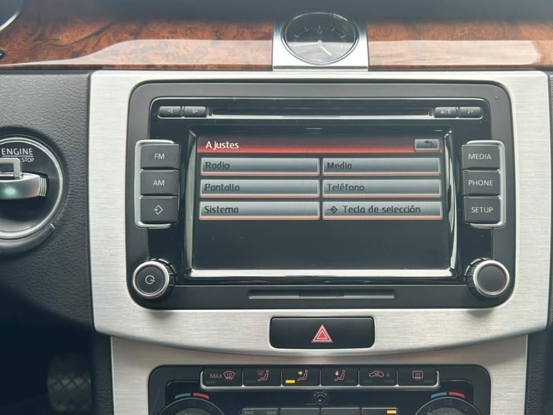 Volkswagen PASSAT 2013 - Imagen 11 de 20