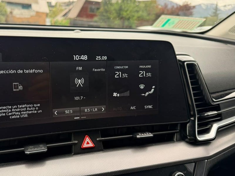 Kia SPORTAGE 2022 - Imagen 11 de 20