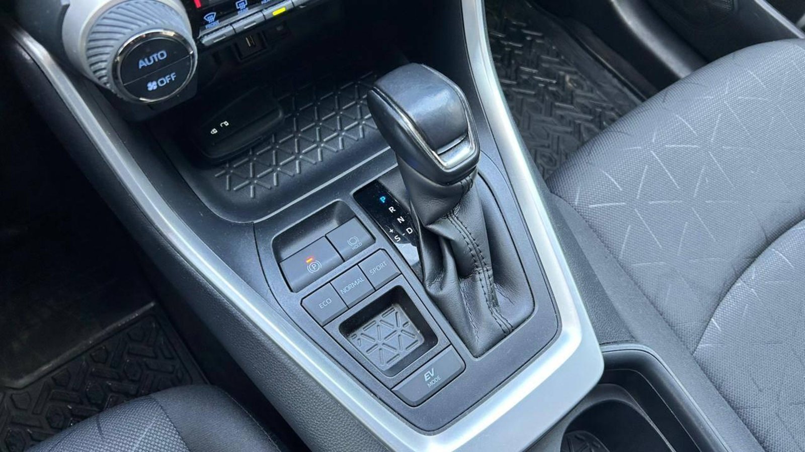 Toyota Rav4 2021 - Imagen 13 de 20