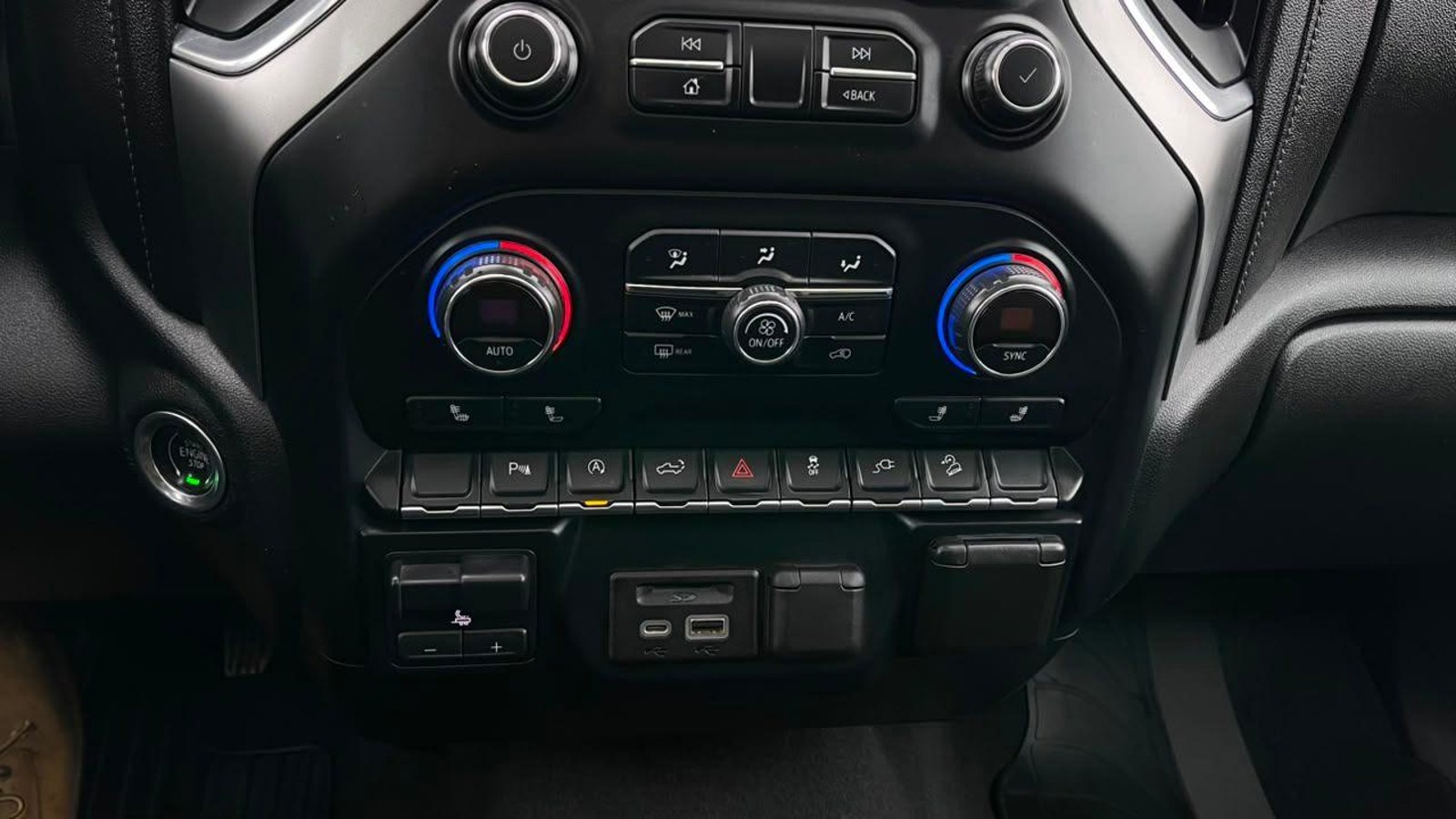 Chevrolet SILVERADO DCAB 5.3 AUT 2019 - Imagen 12 de 14