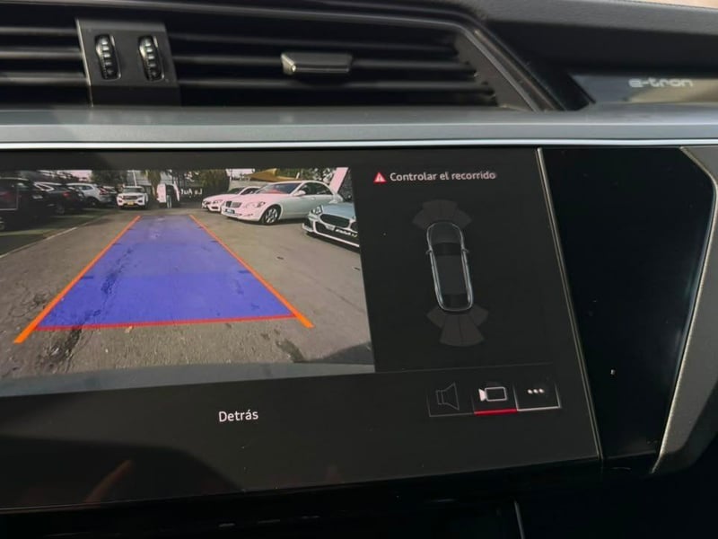 Audi E TRON 2022 - Imagen 18 de 20