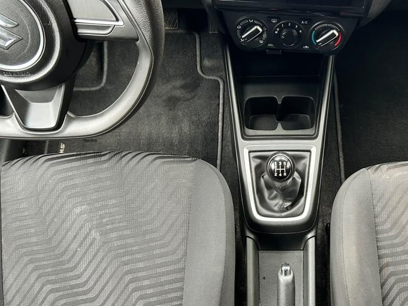 Suzuki SWIFT 2024 - Imagen 14 de 20