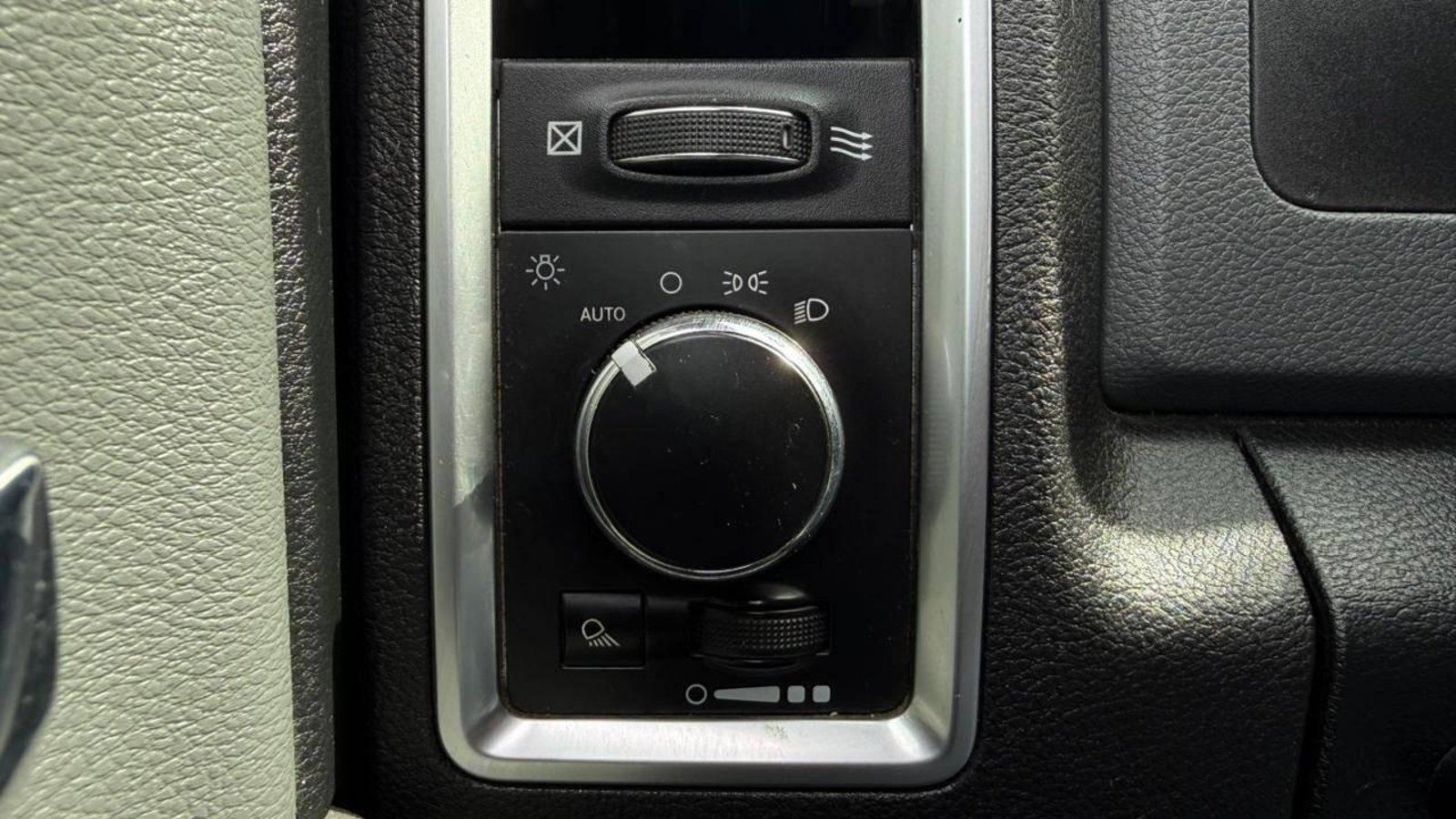 Dodge RAM 1500 2017 - Imagen 19 de 20