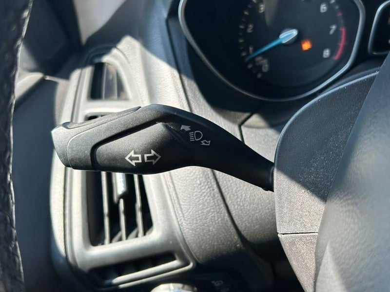 Ford NEW FOCUS 2013 - Imagen 18 de 20