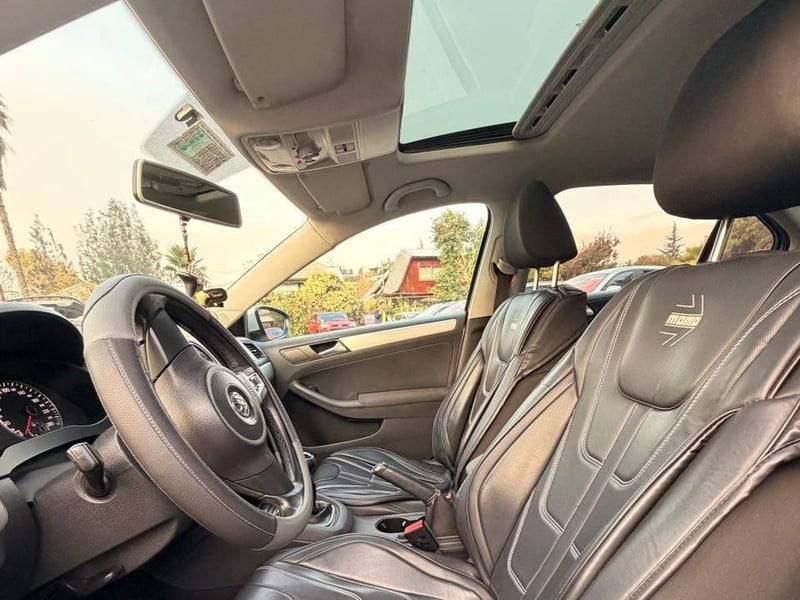 Volkswagen Vento 2012 - Imagen 5 de 17