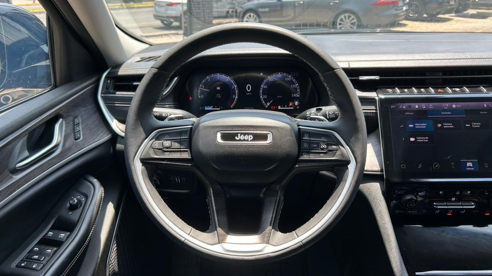 Jeep Grand Cherokee 2024 - Imagen 8 de 20