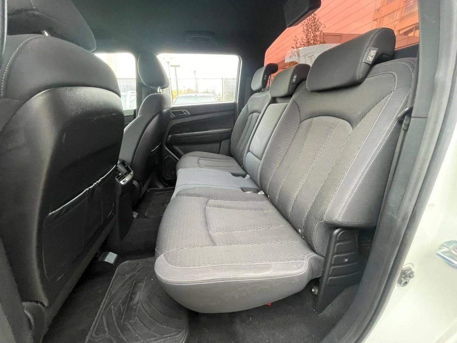 SSANGYONG NEW GRAND MUSSO GLX 2.2 AUT 2022 - Imagen 5 de 14