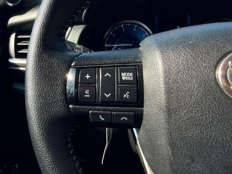 Toyota FORTUNER 2022 - Imagen 18 de 20