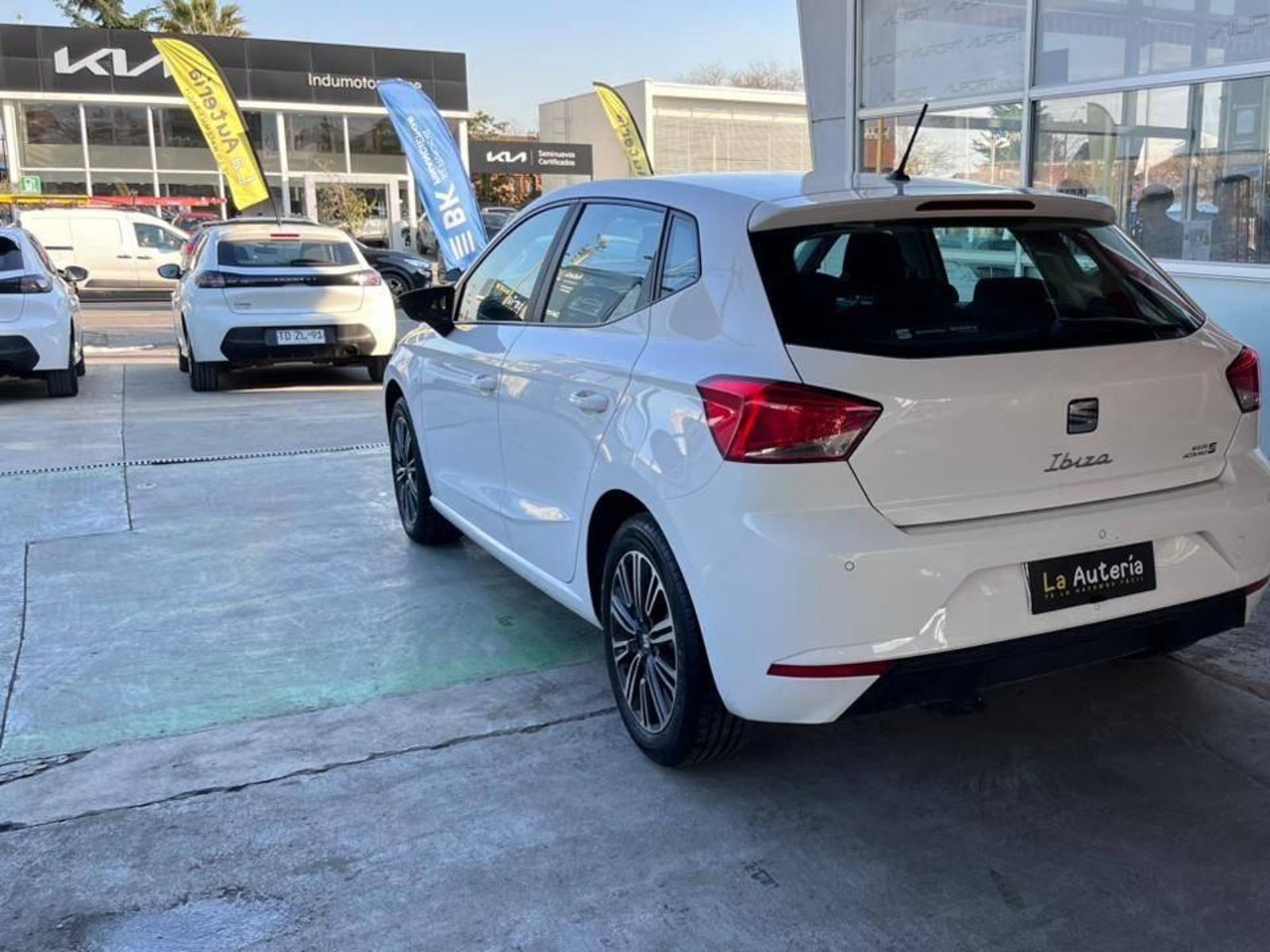 SEAT IBIZA 2023 - Foto 4 de 16