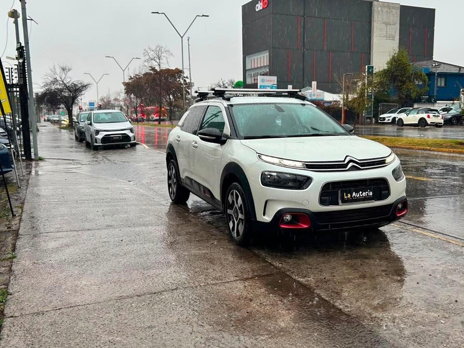 Citroën NEW CACTUS BLUEHDI HB 1.5 AUT 2020 - Foto 2 de 15