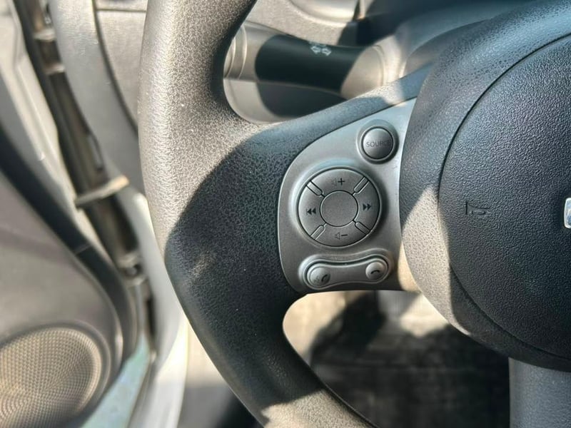 Nissan VERSA SENSE AUT 2013 - Imagen 15 de 20