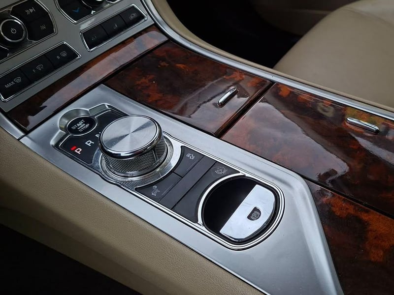 Jaguar XF 30 2012 - Imagen 17 de 19