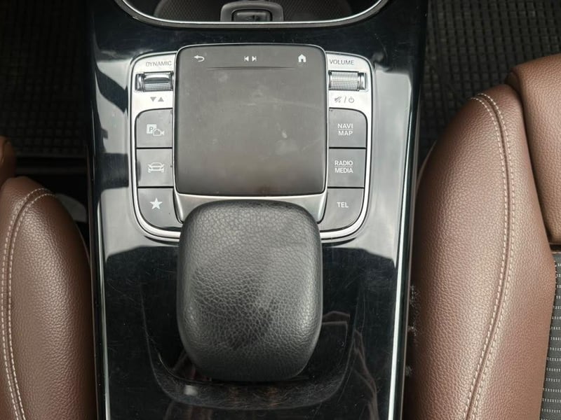 Mercedes-Benz A200 D HB 1.9 AUT 2020 - Imagen 8 de 20