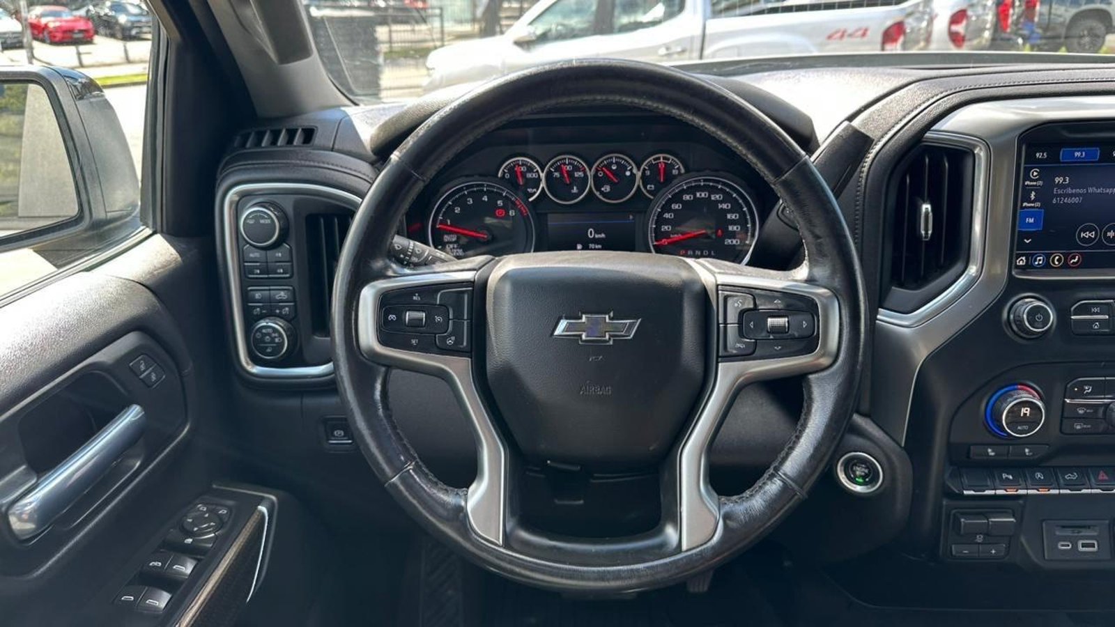 Chevrolet SILVERADO 5.3L DOBLE CAB 4P AT 2021 - Imagen 16 de 20