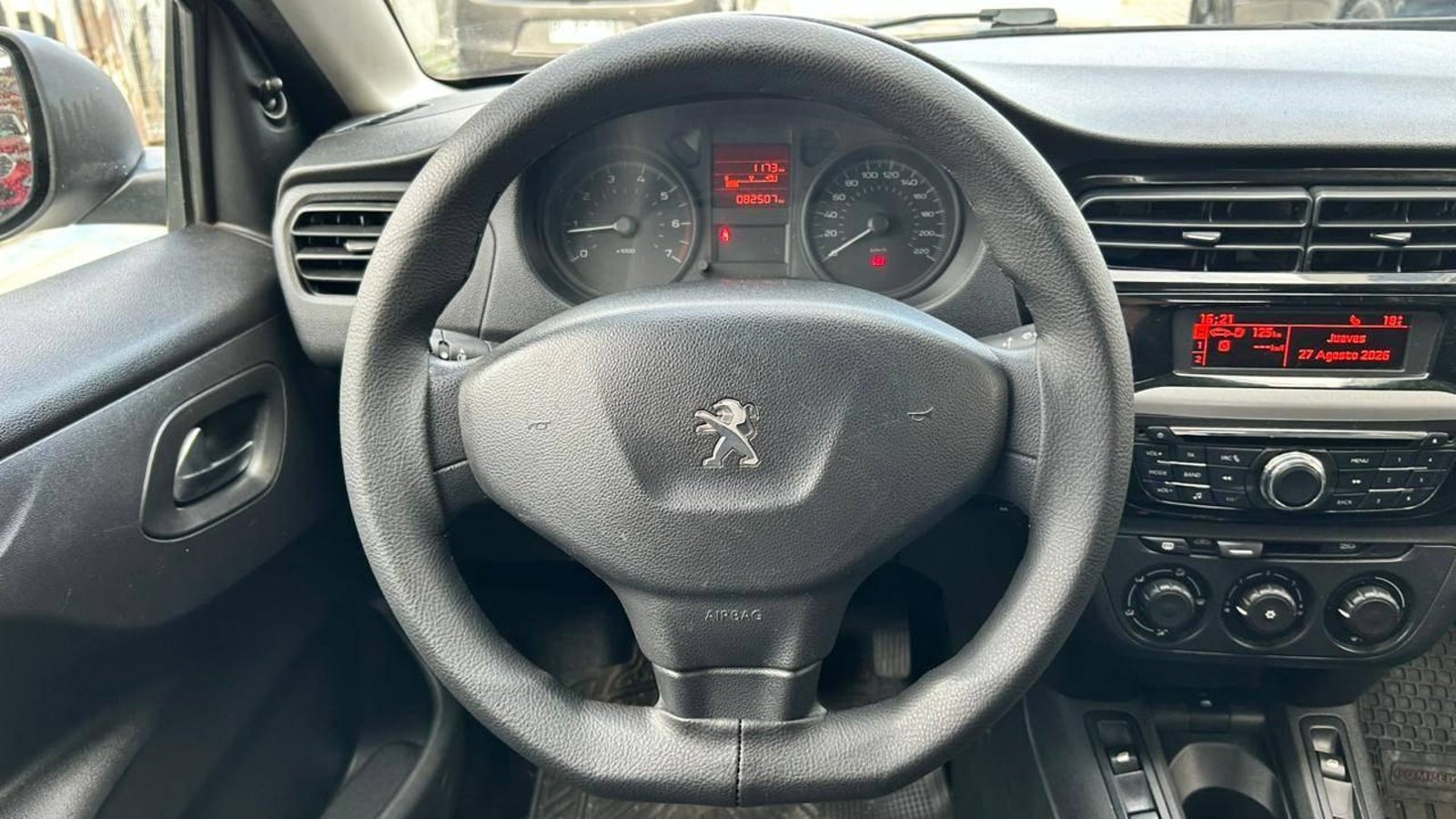 Peugeot 301 VTI 2018 - Imagen 7 de 18