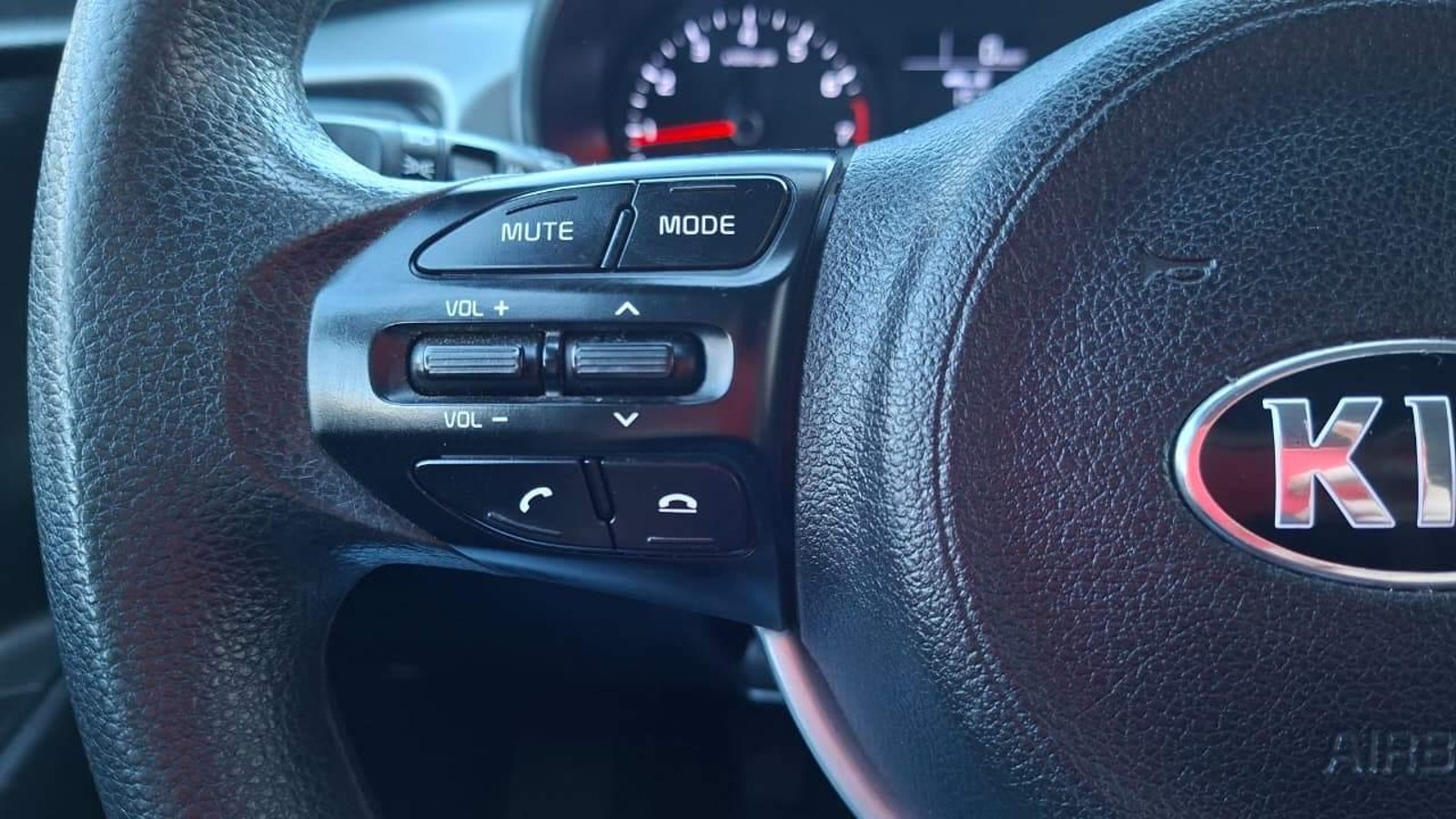 Kia RIO 5 2019 - Imagen 9 de 18