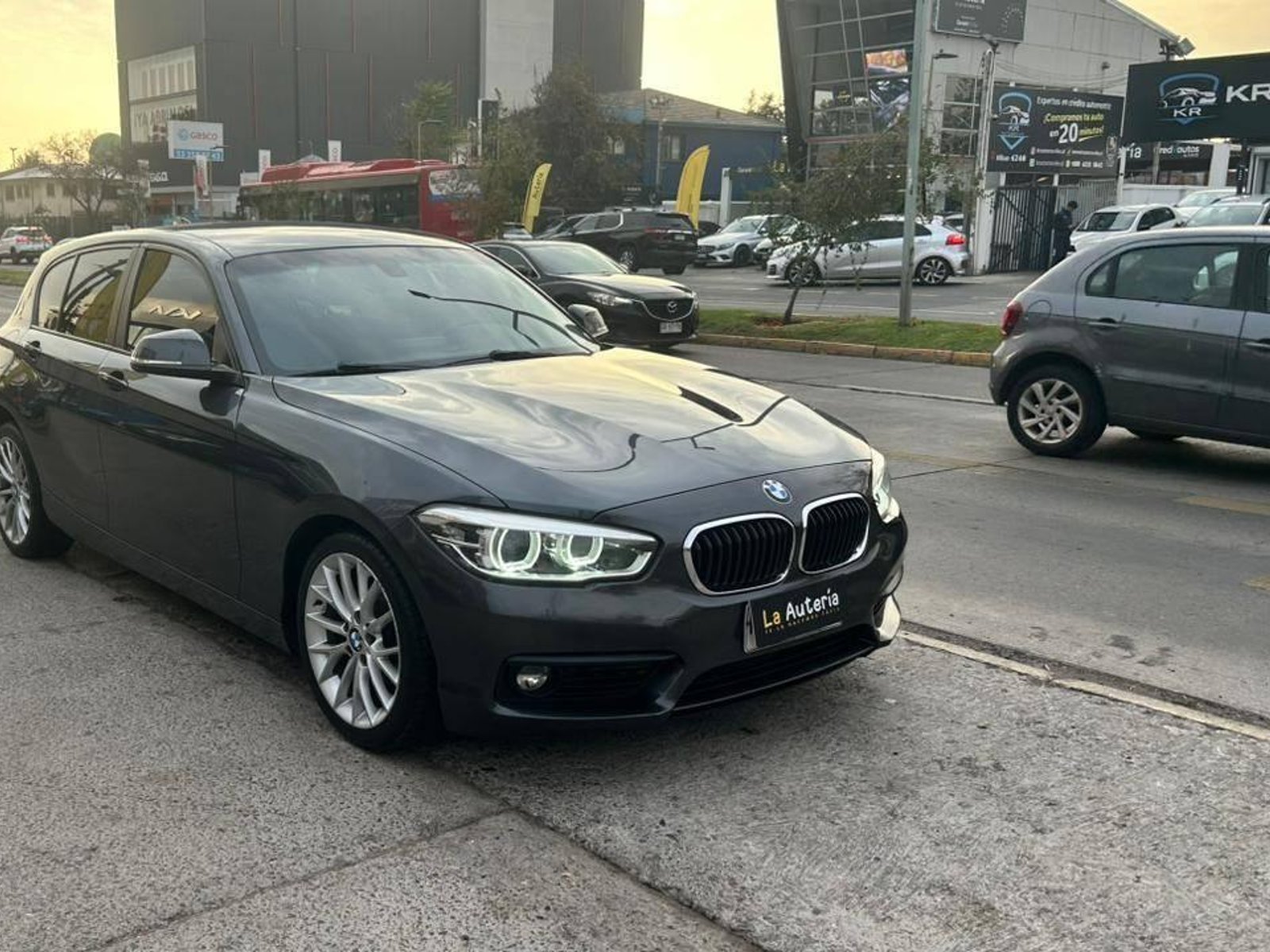 BMW 118I 2018 - Foto 2 de 20