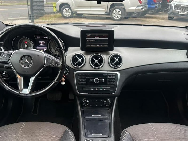 Mercedes-Benz CLA200 2013 - Imagen 6 de 20